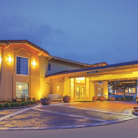 La Quinta Inn By Wyndham Moline Airport Extérieur photo