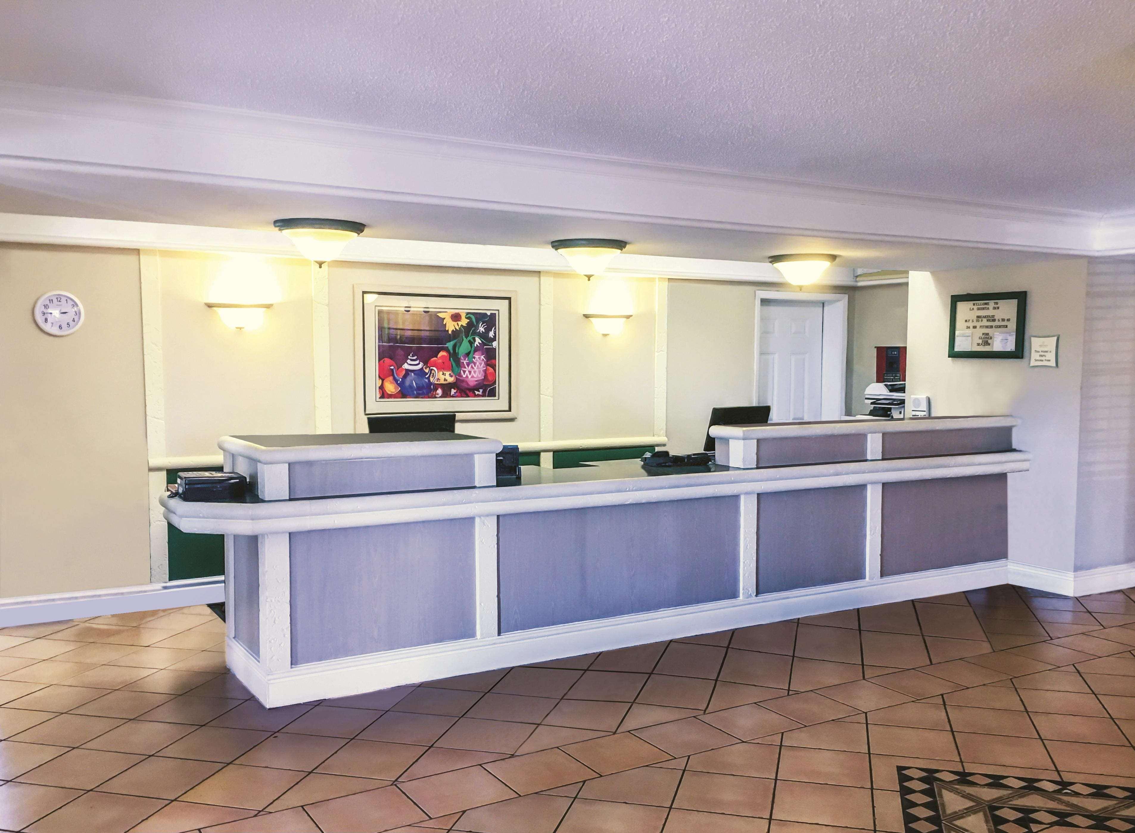 La Quinta Inn By Wyndham Moline Airport Extérieur photo
