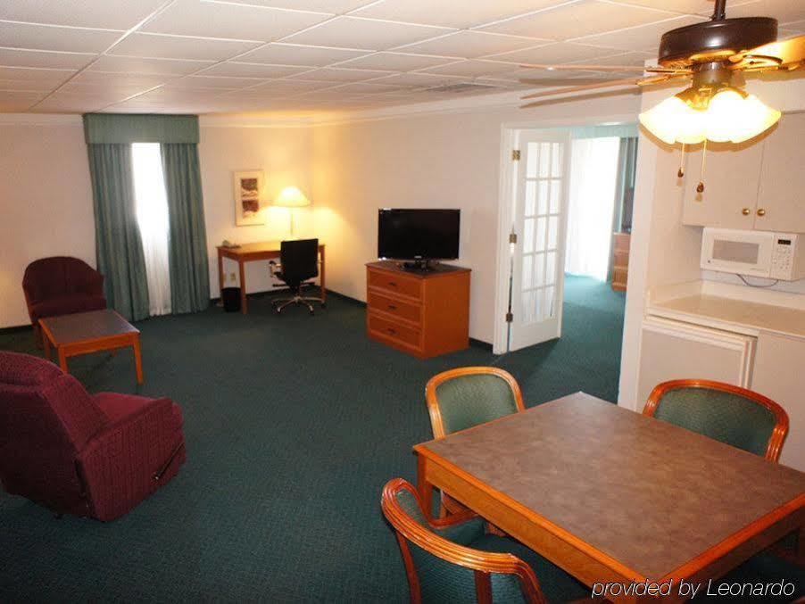 La Quinta Inn By Wyndham Moline Airport Extérieur photo